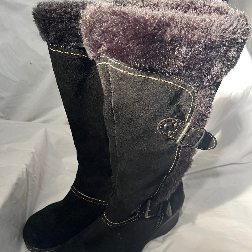 Bare traps boots